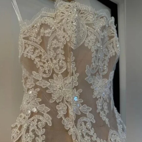 Bronx and Banco Maraya Lace Dress - Picture 4 of 15